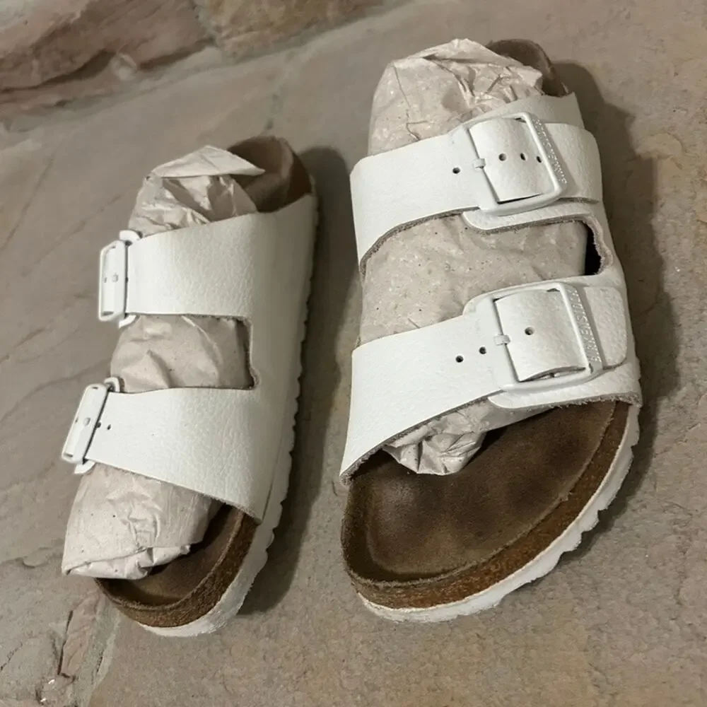 Birkenstock Arizona White Two-Strap Sandals Size 41 10-10.5 Boho Minimalist